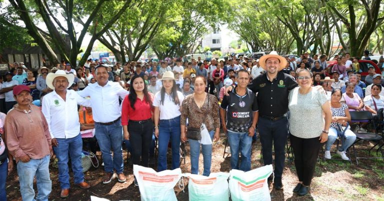 Entregamos Fertilizante a Más de 240 Productoras y Productores para Fortalecer el Campo Temixquense