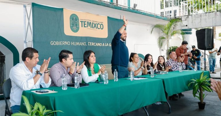 Toma protesta Israel Piña Labra a la nueva administración del Sistema de Agua de Acatlipa; refrenda trabajo conjunto